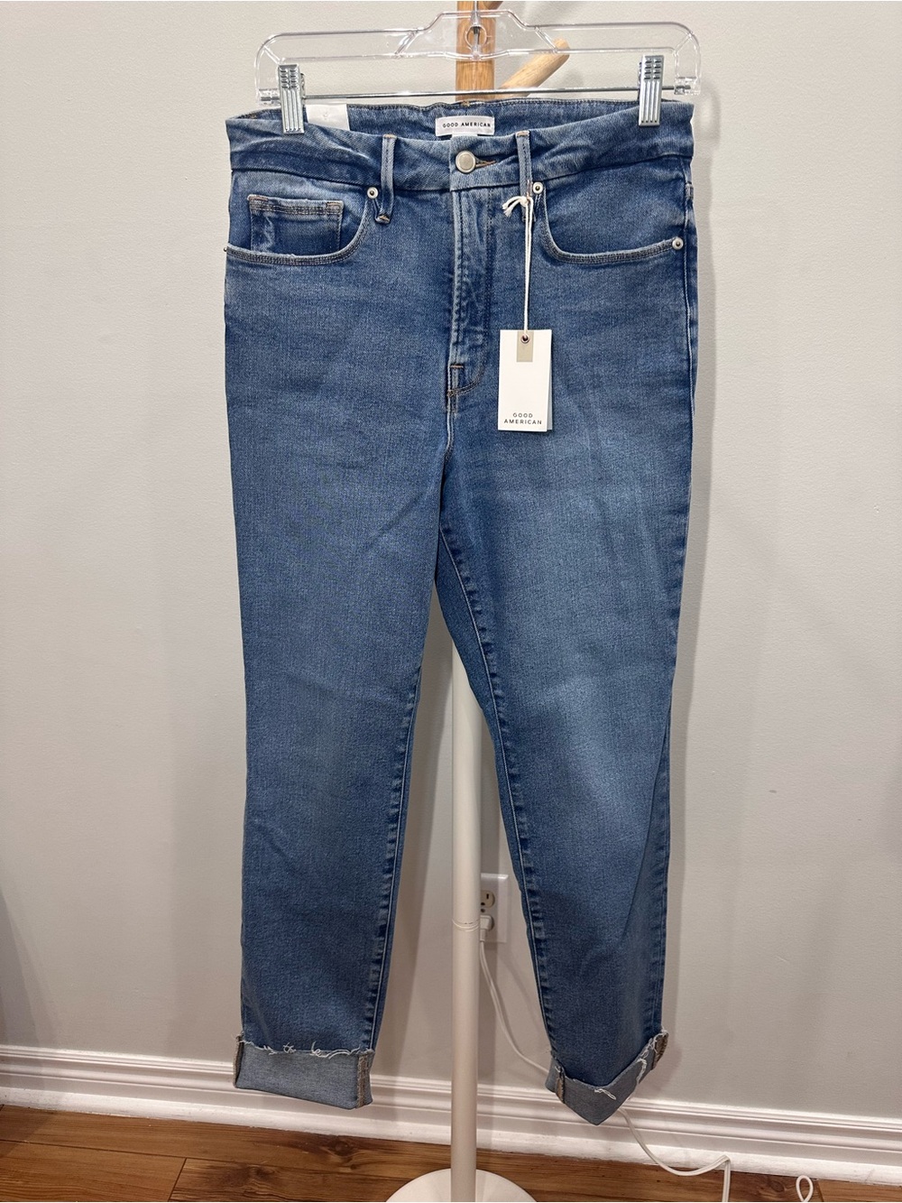 NWT Good American Medium Blue High-Rise Straight Jeans with Cuffed Hem Size 8 29